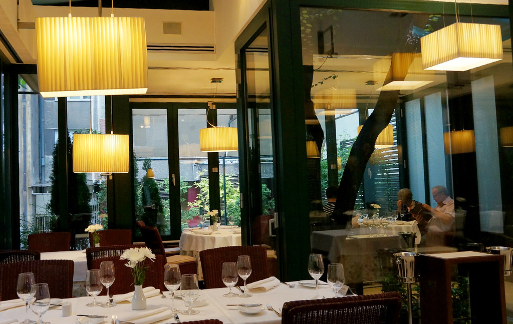 Restoran Mythologia, Beograd